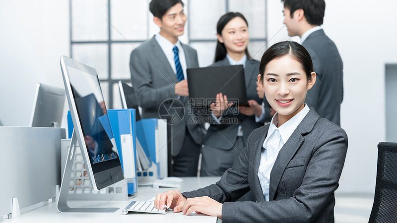 行业背景：企业培训咨询加盟，市场机遇与挑战并存